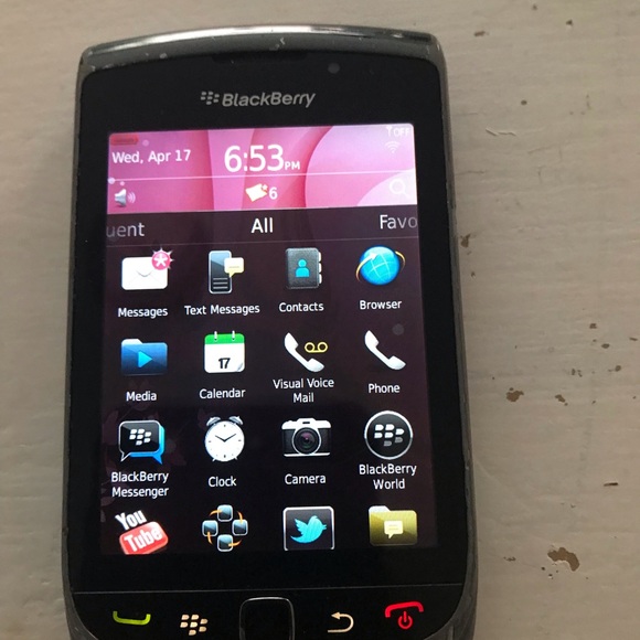 Blackberry Torch 9800. Unlocked 8/10 - Picture 5 of 10